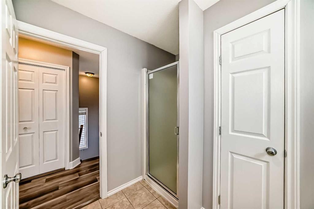 31 Coventry Road Ne, Calgary, AB - Indoor Photo Showing Other Room