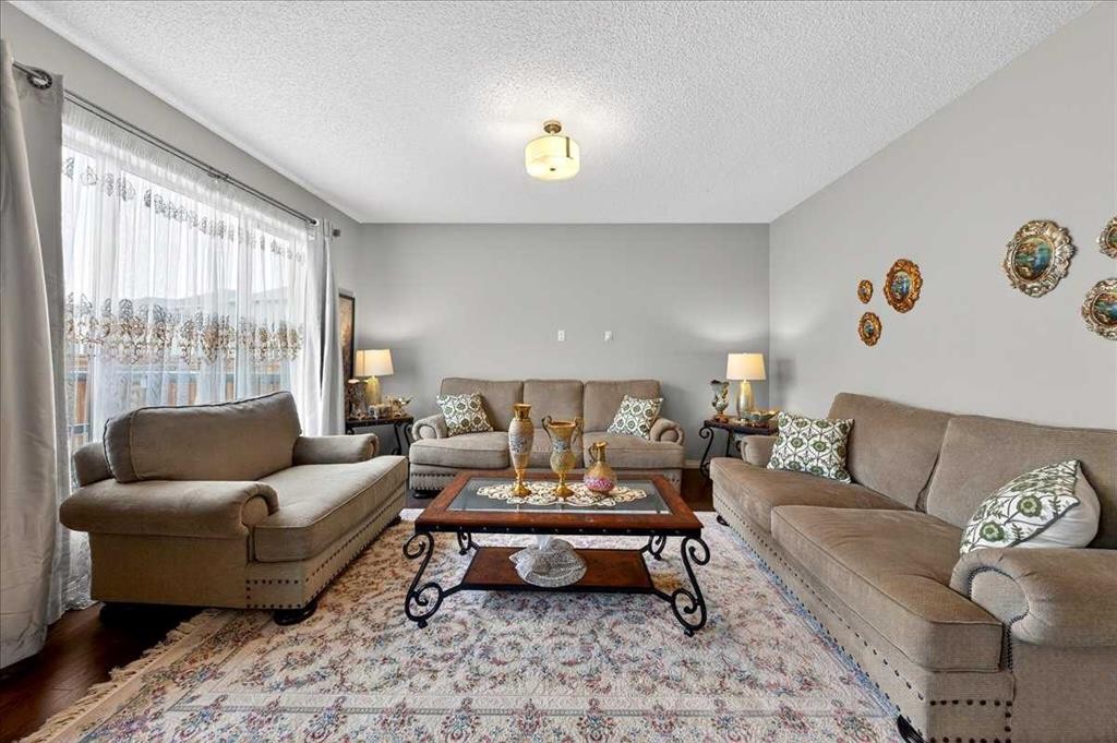 30 Cityscape Grove Ne, Calgary, AB - Indoor Photo Showing Living Room