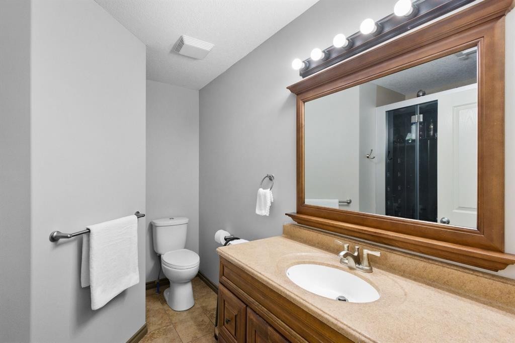 29 Sandpiper Drive, Didsbury, AB - Indoor Photo Showing Bathroom