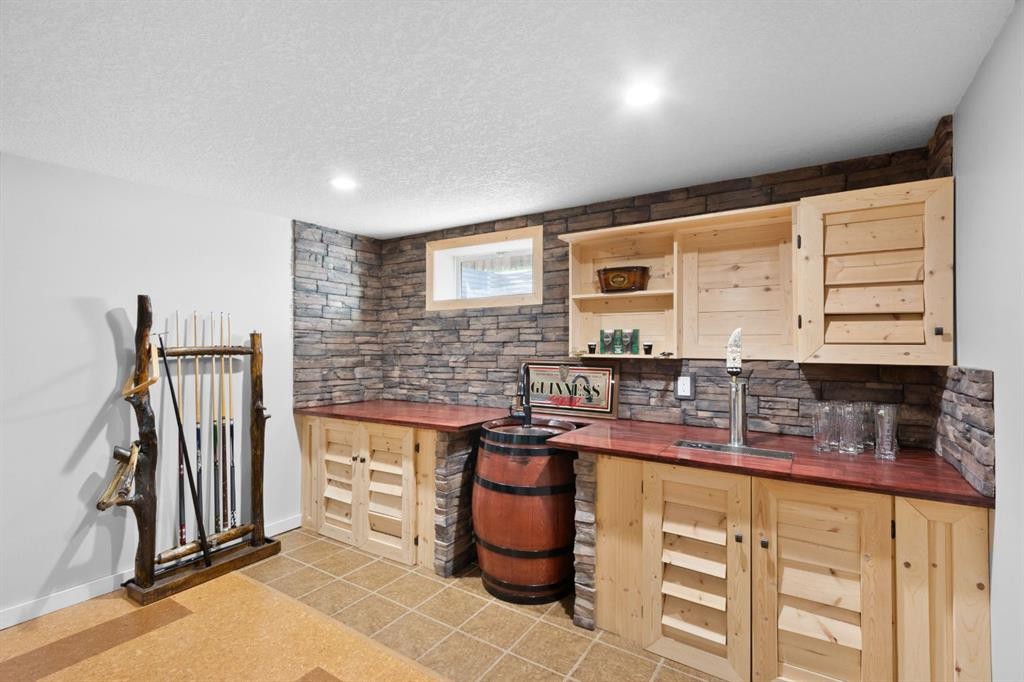 29 Sandpiper Drive, Didsbury, AB - Indoor