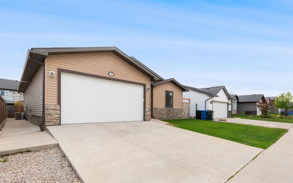 29 Sandpiper Drive, Didsbury, AB - Outdoor