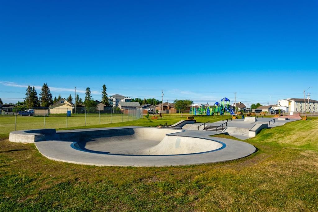 29 Sandpiper Drive, Didsbury, AB - Outdoor With In Ground Pool