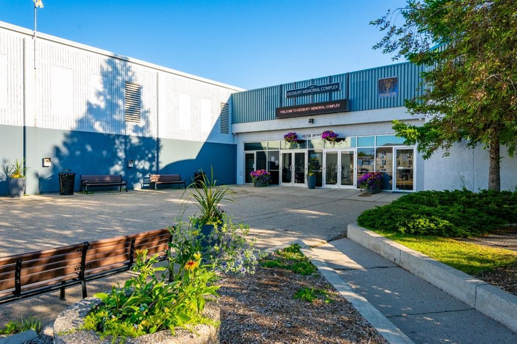 29 Sandpiper Drive, Didsbury, AB - Outdoor