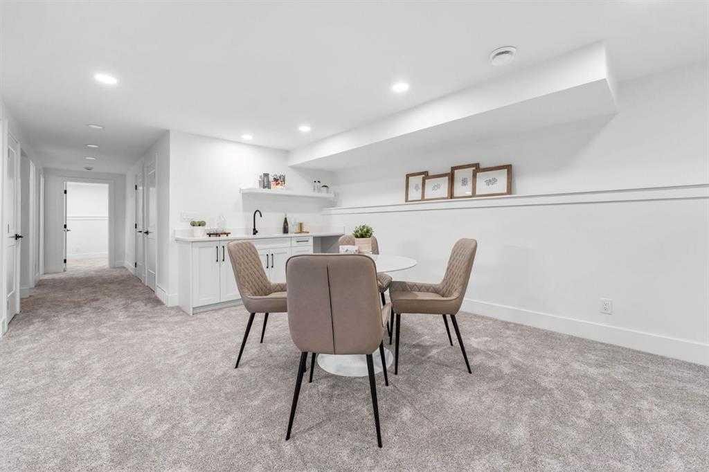 10404 Maplemont Road Se, Calgary, AB - Indoor Photo Showing Dining Room