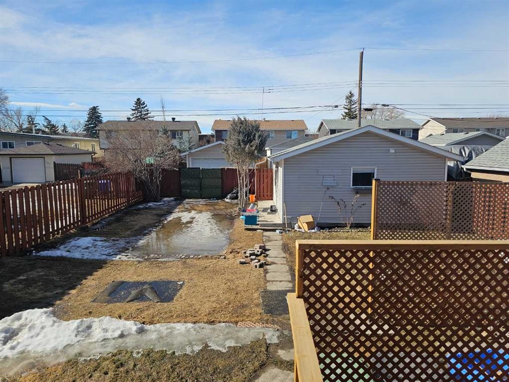 7639 Ogden Road Se, Calgary, AB - Outdoor