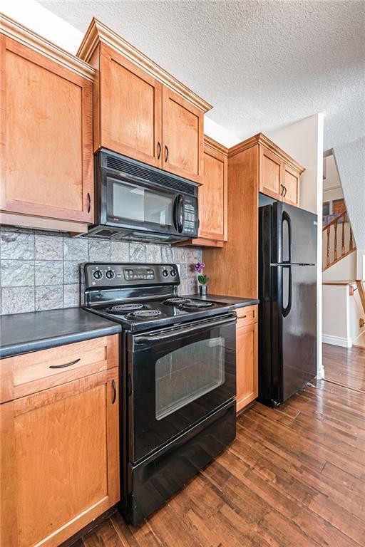 144 Rocky Vista Terrace Nw, Calgary, AB - Indoor Photo Showing Kitchen