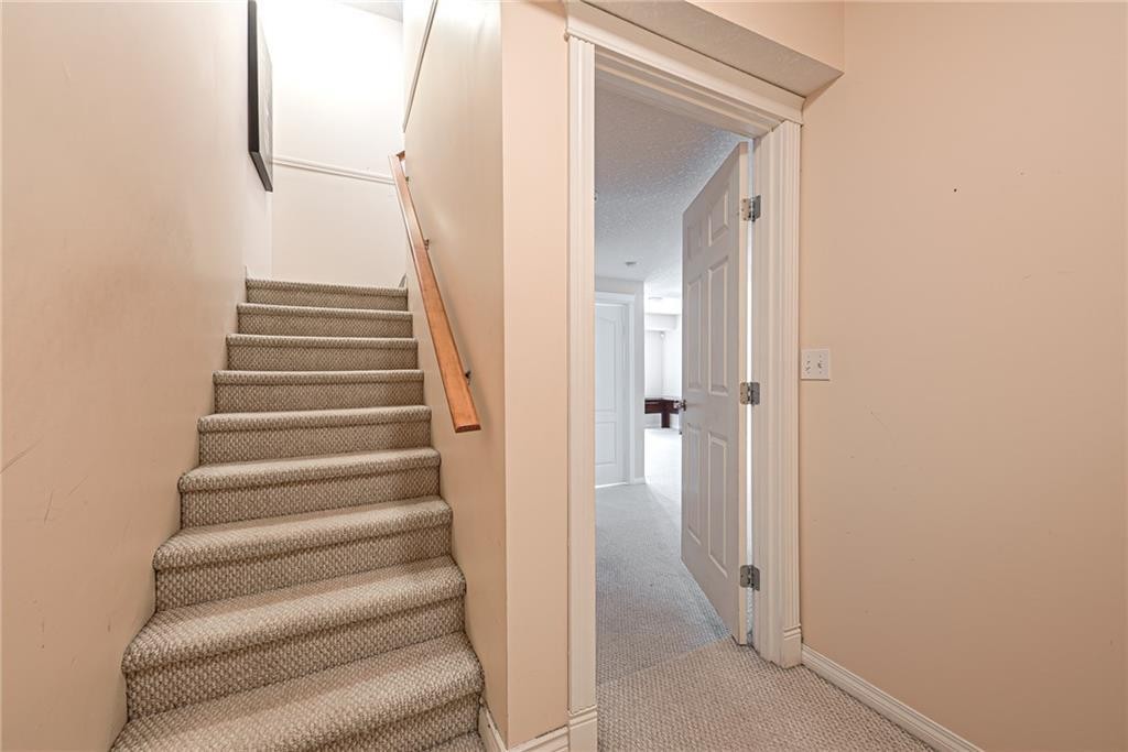 144 Rocky Vista Terrace Nw, Calgary, AB - Indoor Photo Showing Other Room