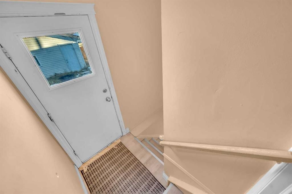 48 Faldale Close Ne, Calgary, AB - Indoor Photo Showing Other Room