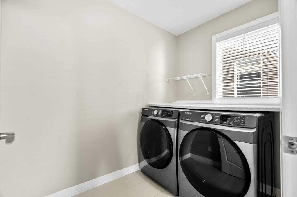 54 Auburn Crest Way Se, Calgary, AB - Indoor Photo Showing Laundry Room