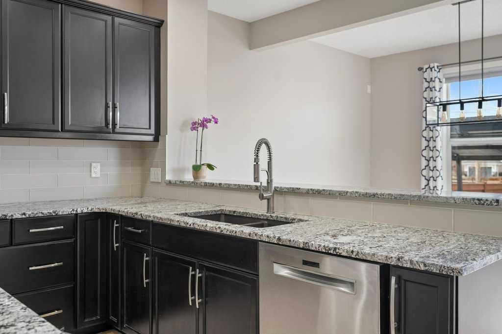54 Auburn Crest Way Se, Calgary, AB - Indoor Photo Showing Kitchen With Double Sink With Upgraded Kitchen
