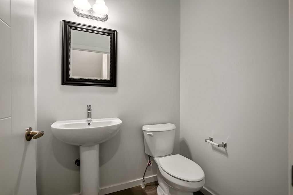 409 Strathcona Circle, Strathmore, AB - Indoor Photo Showing Bathroom