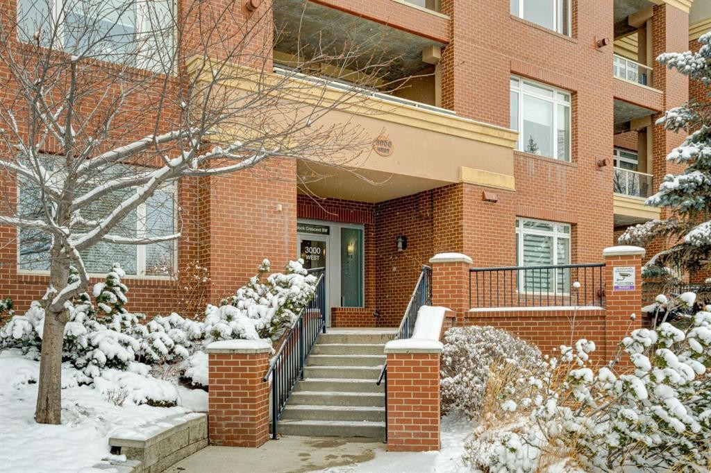 3306-24 Hemlock Crescent Sw, Calgary, AB - Outdoor With Exterior