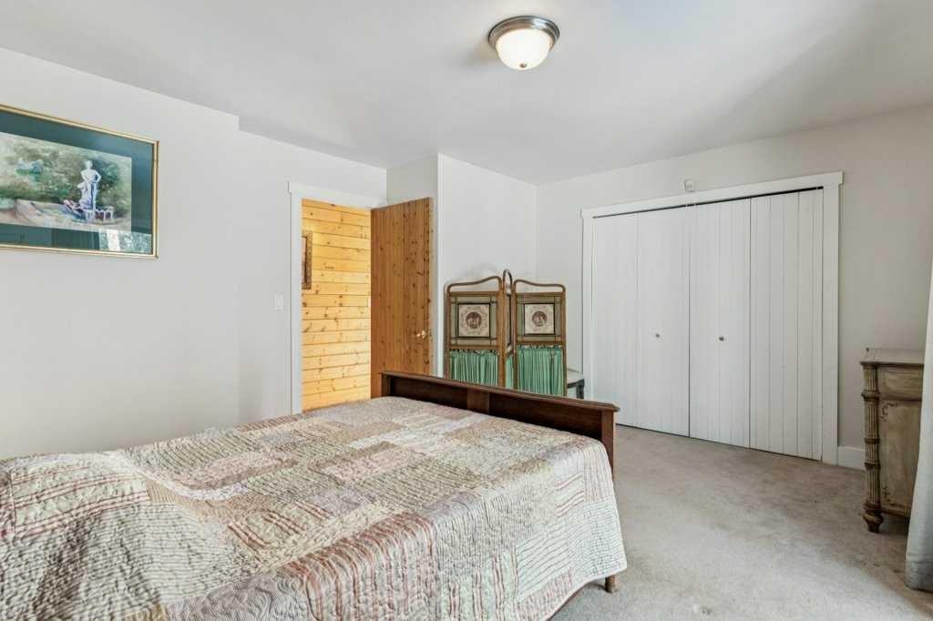 4 Pine Avenue, Bragg Creek, AB