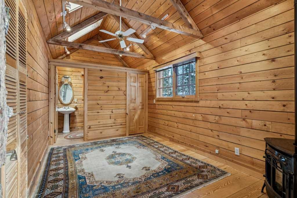 4 Pine Avenue, Bragg Creek, AB