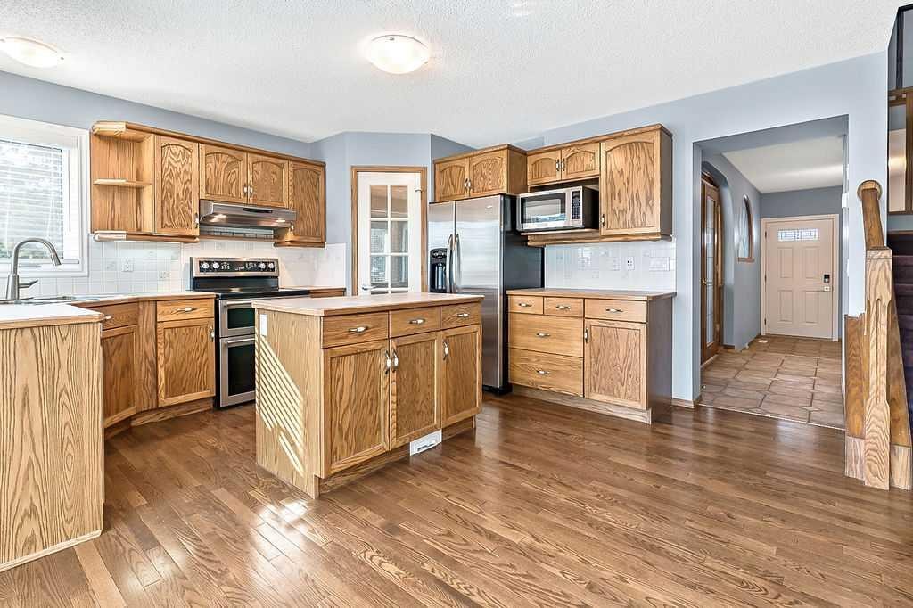 303 Schubert Place Nw, Calgary, AB - Indoor Photo Showing Kitchen With Stainless Steel Kitchen