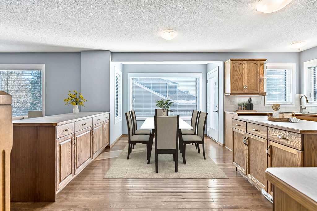 303 Schubert Place Nw, Calgary, AB - Indoor