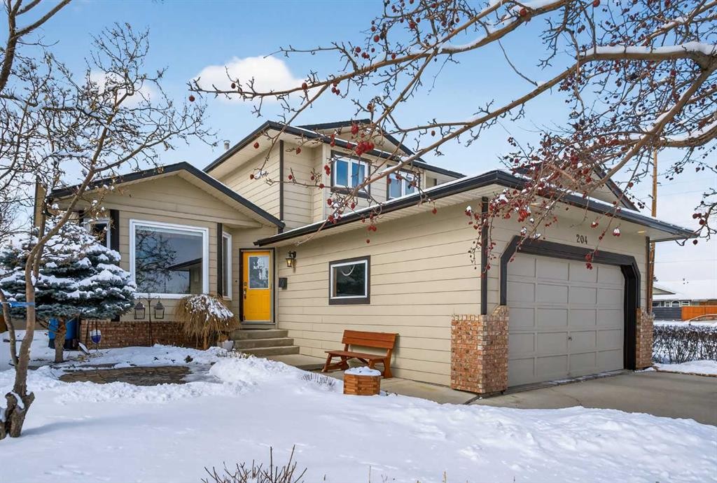 204 Sunrise Circle Se, Calgary, AB - Outdoor