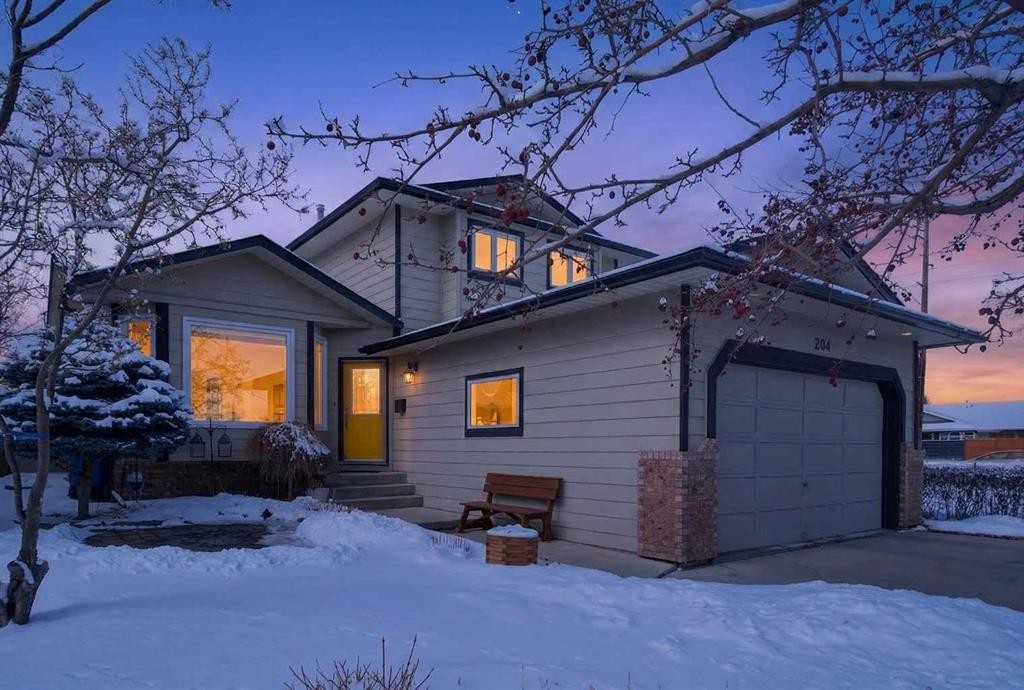 204 Sunrise Circle Se, Calgary, AB - Outdoor