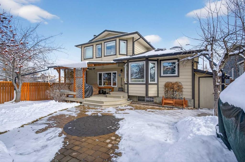204 Sunrise Circle Se, Calgary, AB - Outdoor