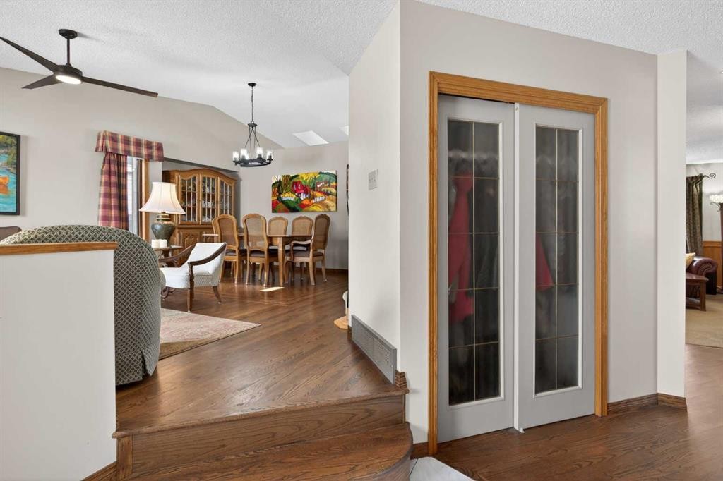 204 Sunrise Circle Se, Calgary, AB - Indoor Photo Showing Other Room