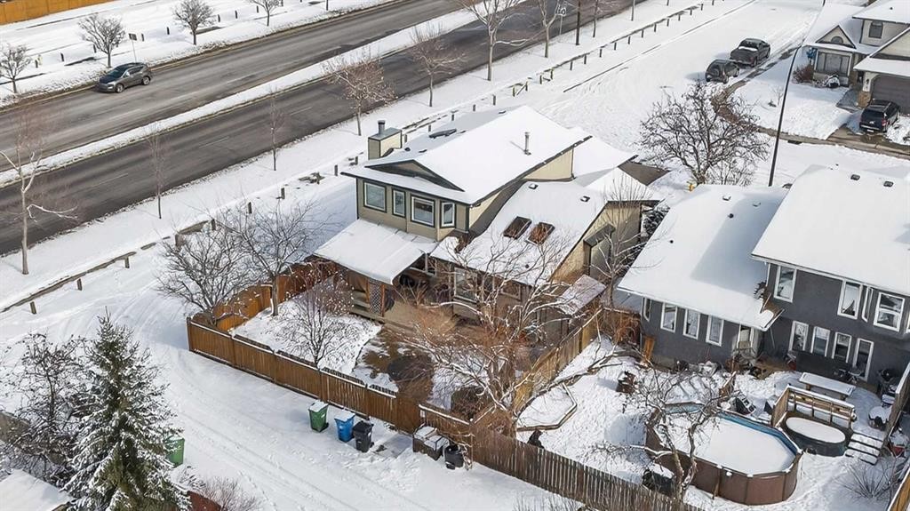 204 Sunrise Circle Se, Calgary, AB - Outdoor