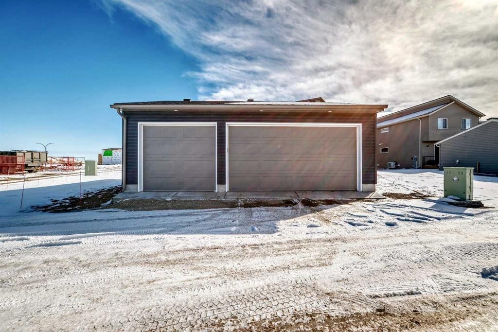 160 Lucas Common Nw, Calgary, AB - Outdoor