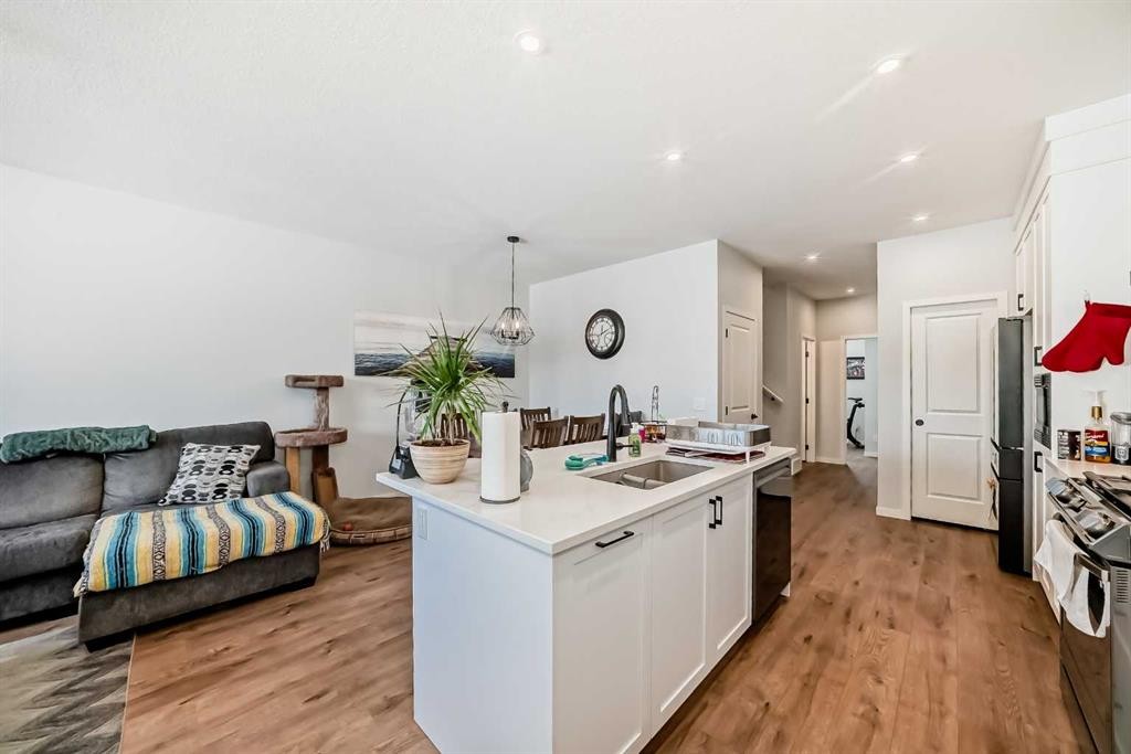 160 Lucas Common Nw, Calgary, AB - Indoor Photo Showing Kitchen With Double Sink