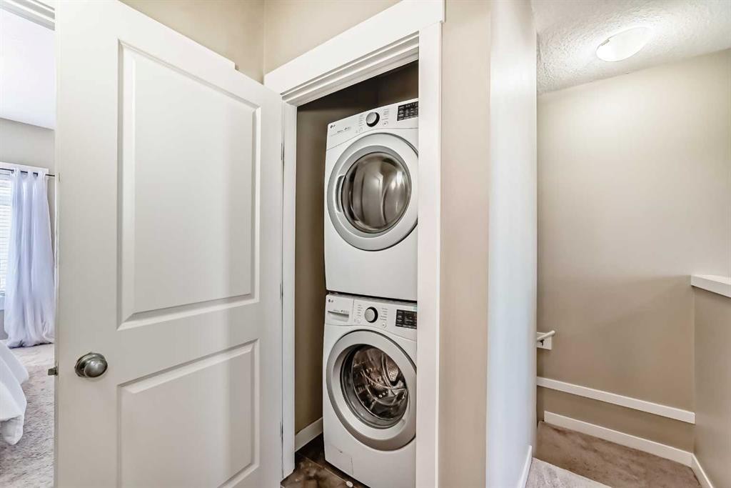 606 Skyview Point Place Ne, Calgary, AB - Indoor Photo Showing Laundry Room