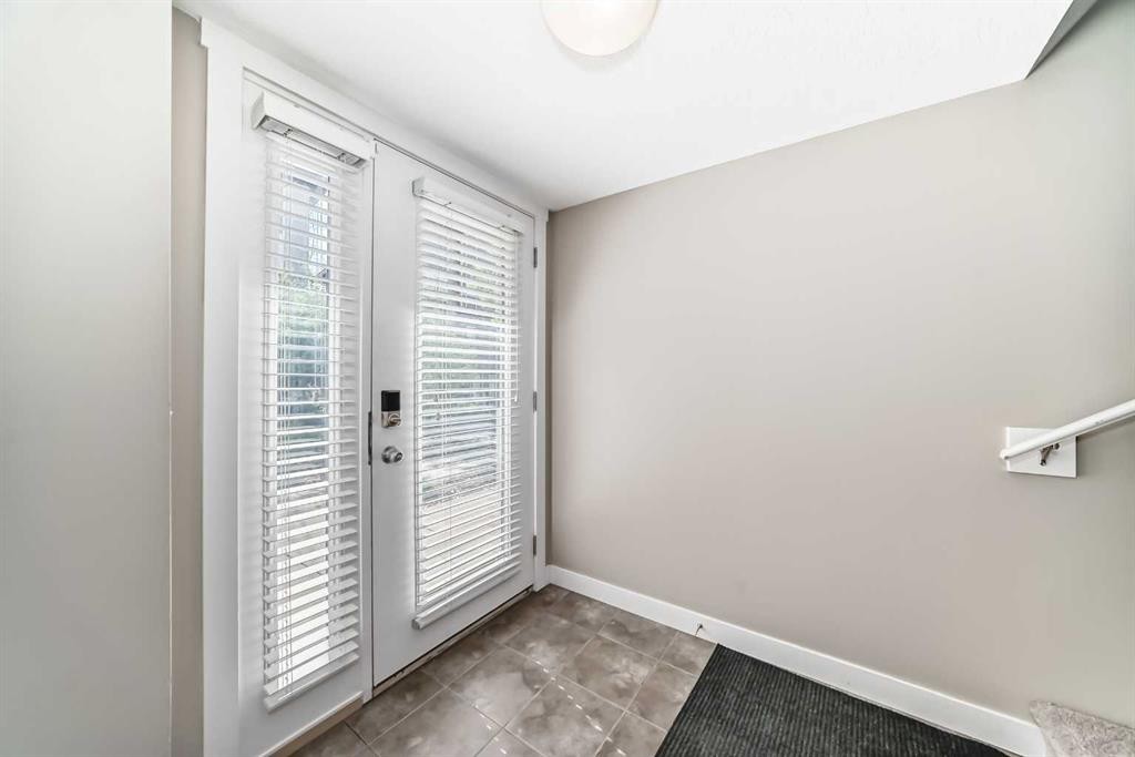 606 Skyview Point Place Ne, Calgary, AB - Indoor Photo Showing Other Room