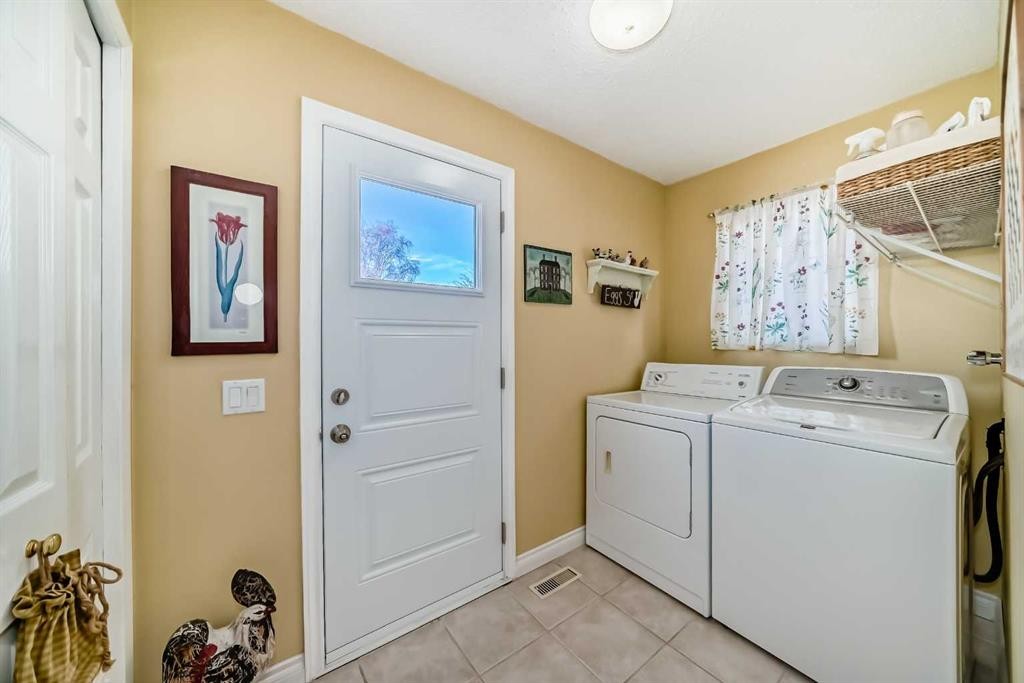 6007 Dalcastle Crescent Nw, Calgary, AB - Indoor Photo Showing Laundry Room
