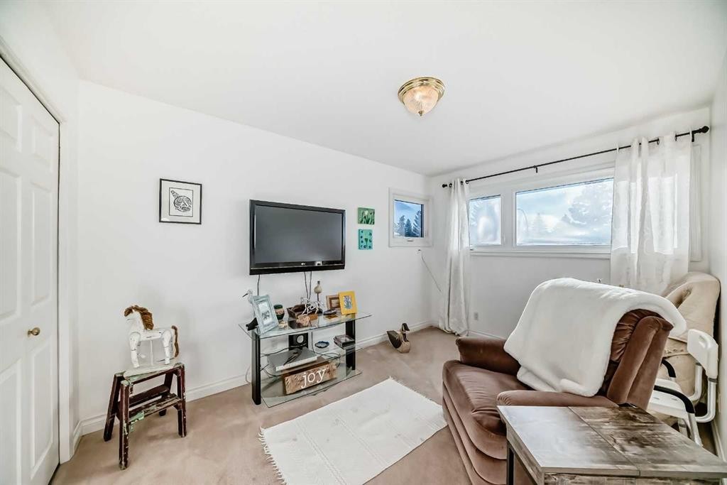 6007 Dalcastle Crescent Nw, Calgary, AB - Indoor