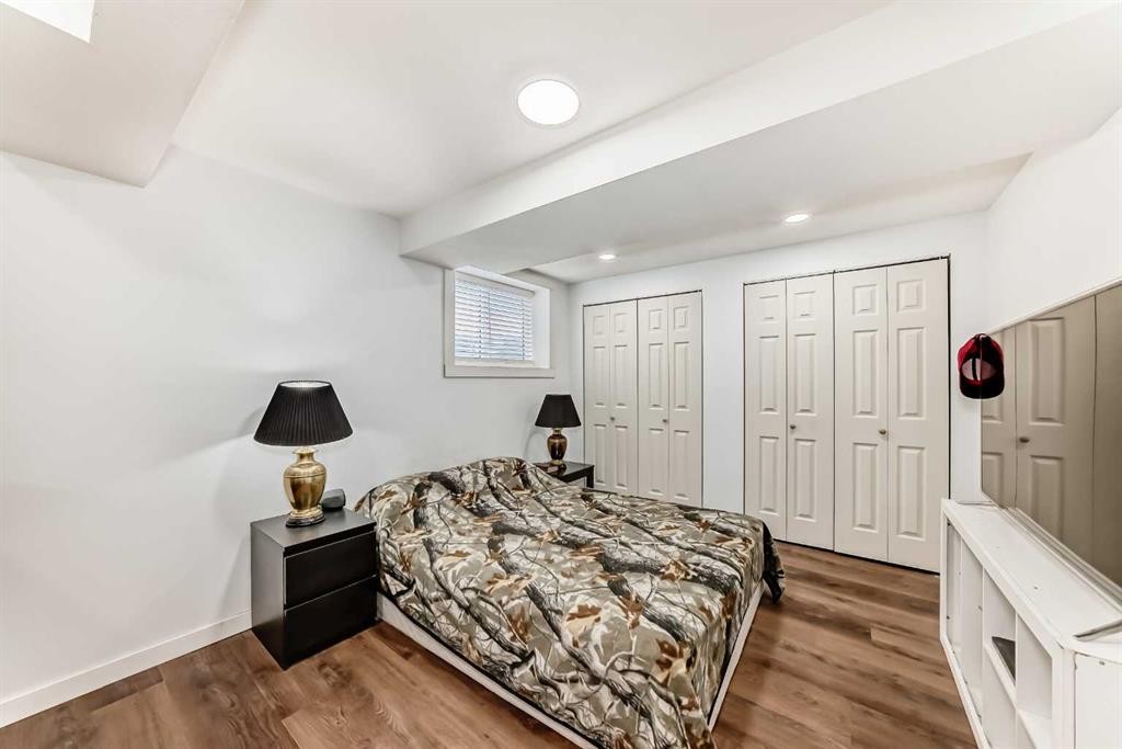 331 Bedford Place Ne, Calgary, AB - Indoor Photo Showing Bedroom
