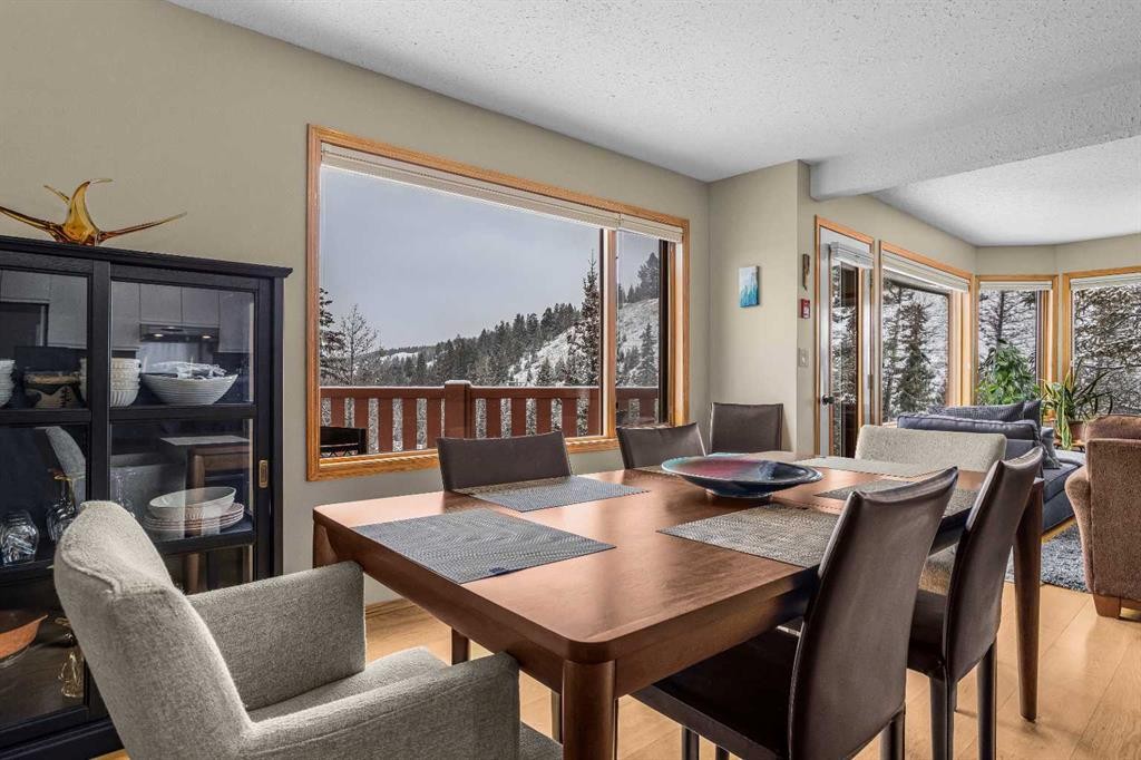 12-9 Blackrock Crescent West, Canmore, AB - Indoor Photo Showing Dining Room