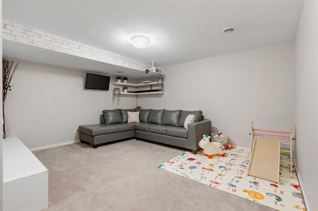 56 Legacy Main Street Se, Calgary, AB - Indoor