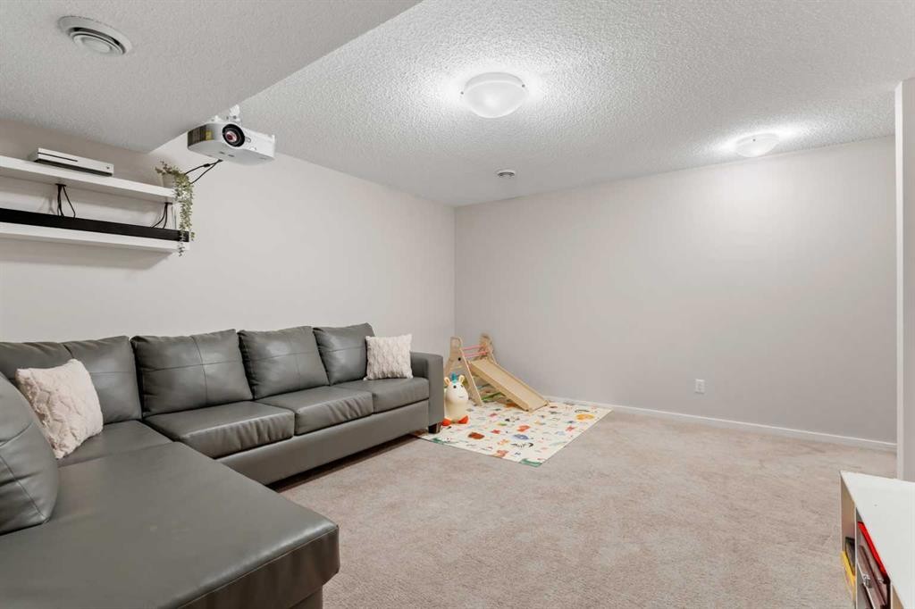 56 Legacy Main Street Se, Calgary, AB - Indoor