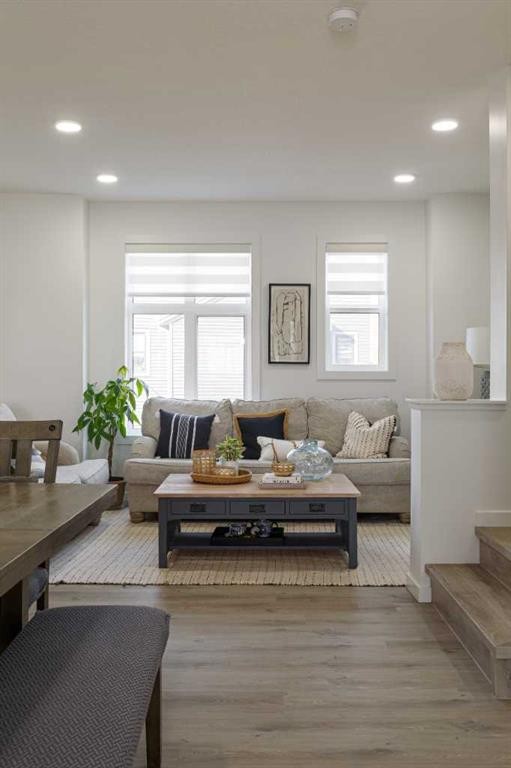 74 Spring Willow Close Sw, Calgary, AB - Indoor Photo Showing Living Room