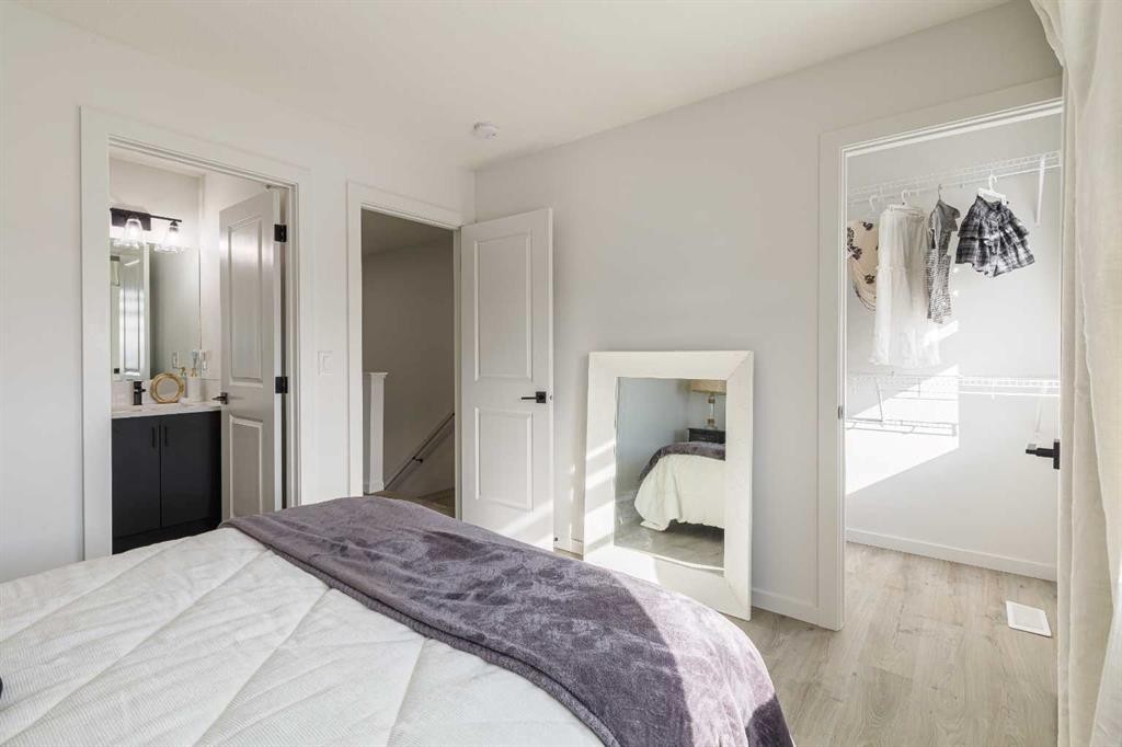 74 Spring Willow Close Sw, Calgary, AB - Indoor Photo Showing Bedroom