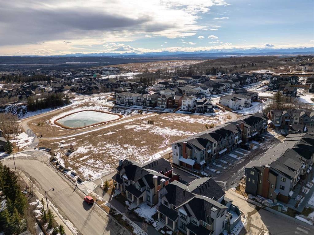 74 Spring Willow Close Sw, Calgary, AB - Outdoor With View