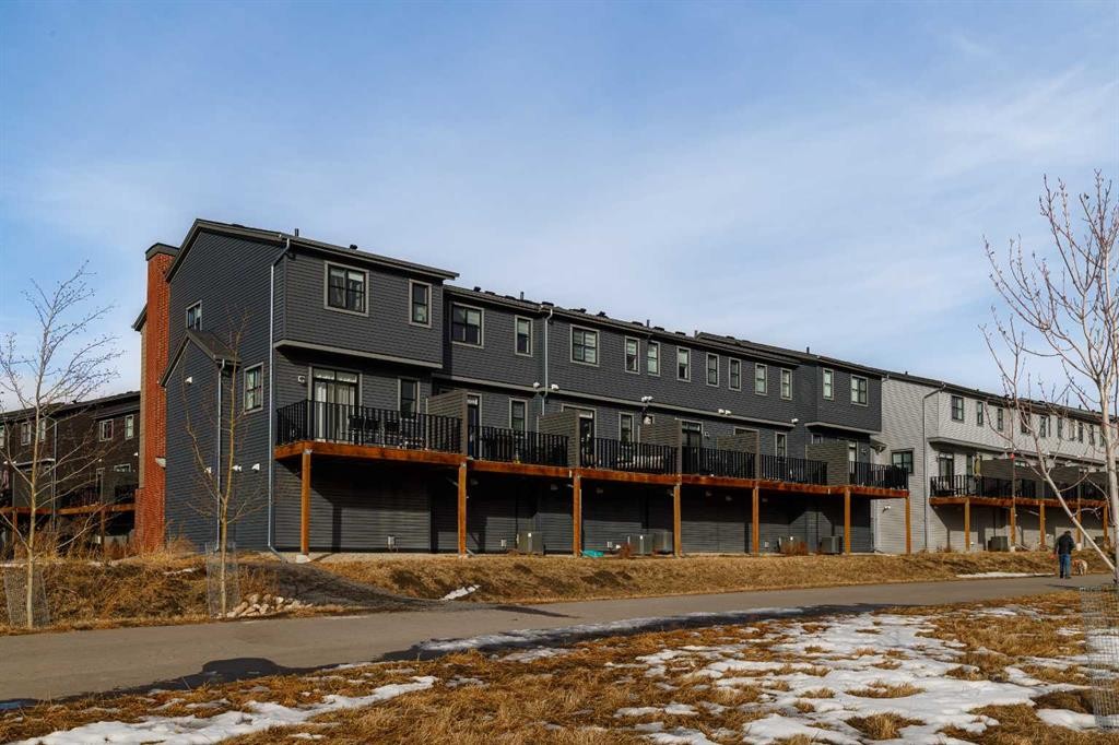 74 Spring Willow Close Sw, Calgary, AB - Outdoor