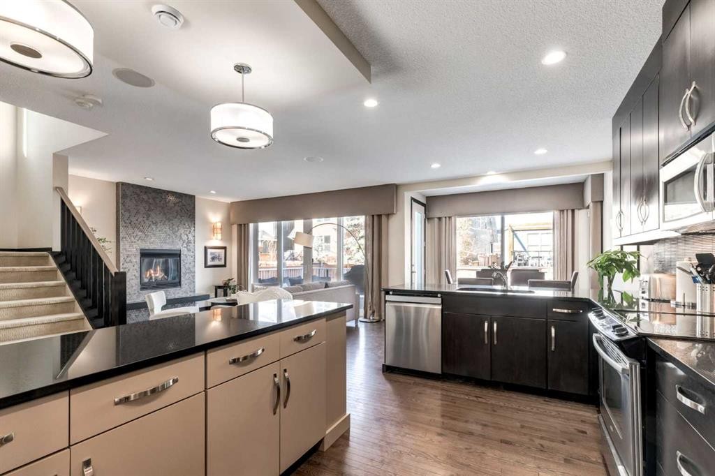 80 Auburn Springs Boulevard Se, Calgary, AB - Indoor Photo Showing Kitchen With Stainless Steel Kitchen With Upgraded Kitchen