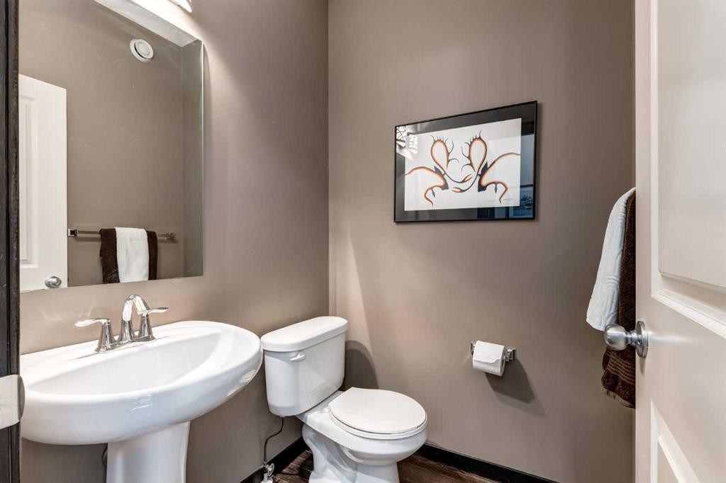 80 Auburn Springs Boulevard Se, Calgary, AB - Indoor Photo Showing Bathroom