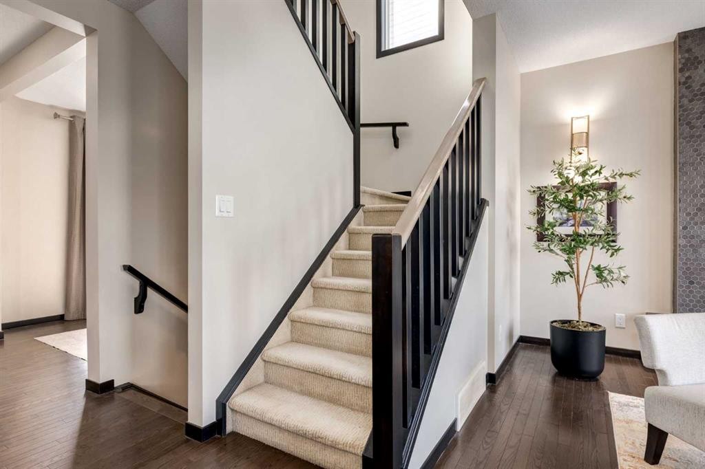 80 Auburn Springs Boulevard Se, Calgary, AB - Indoor Photo Showing Other Room