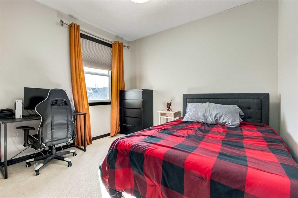 80 Auburn Springs Boulevard Se, Calgary, AB - Indoor Photo Showing Bedroom