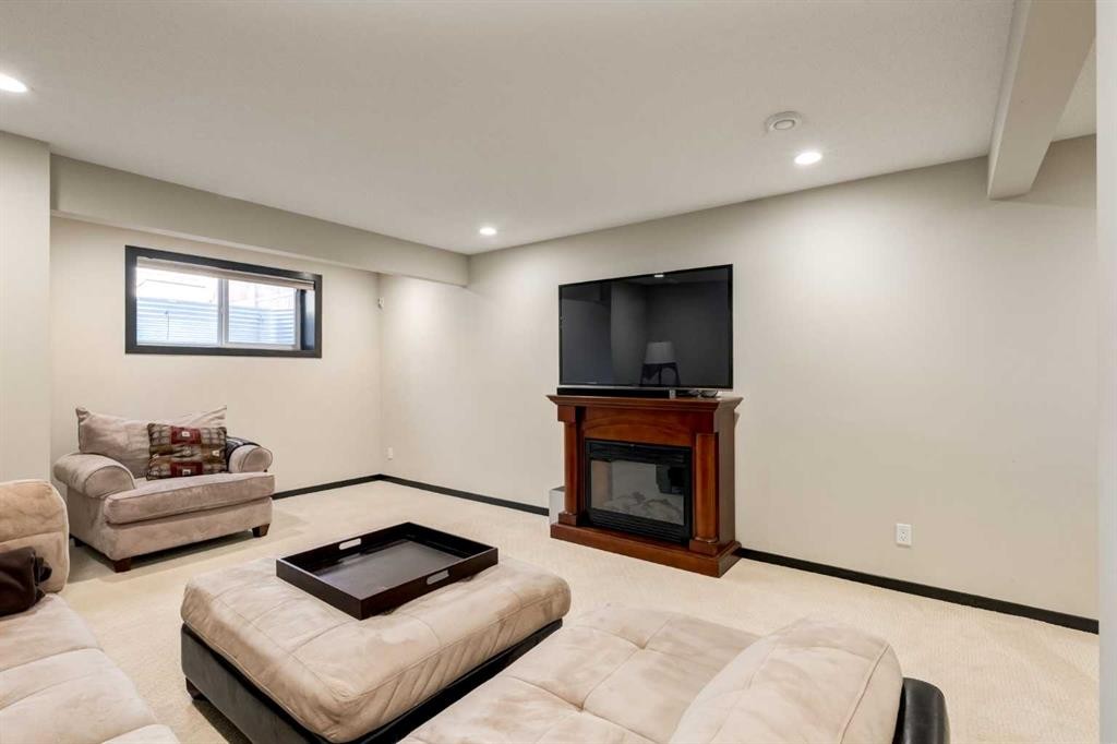 80 Auburn Springs Boulevard Se, Calgary, AB - Indoor