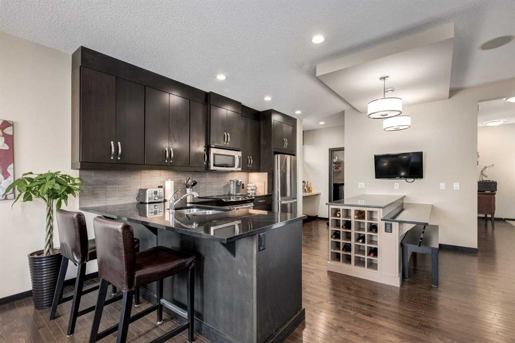 80 Auburn Springs Boulevard Se, Calgary, AB - Indoor Photo Showing Kitchen With Stainless Steel Kitchen With Upgraded Kitchen