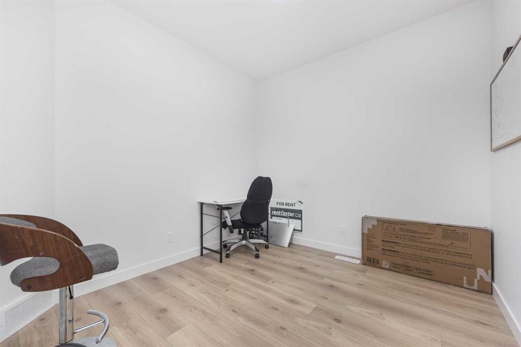 308 Sora Terrace Se, Calgary, AB - Indoor