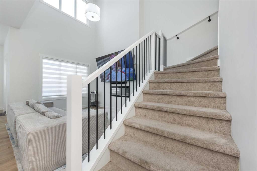 308 Sora Terrace Se, Calgary, AB - Indoor Photo Showing Other Room
