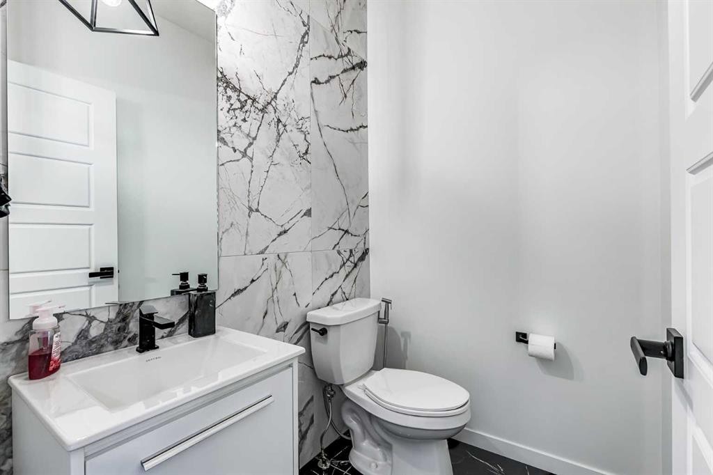 184 Rowmont Boulevard Nw, Calgary, AB