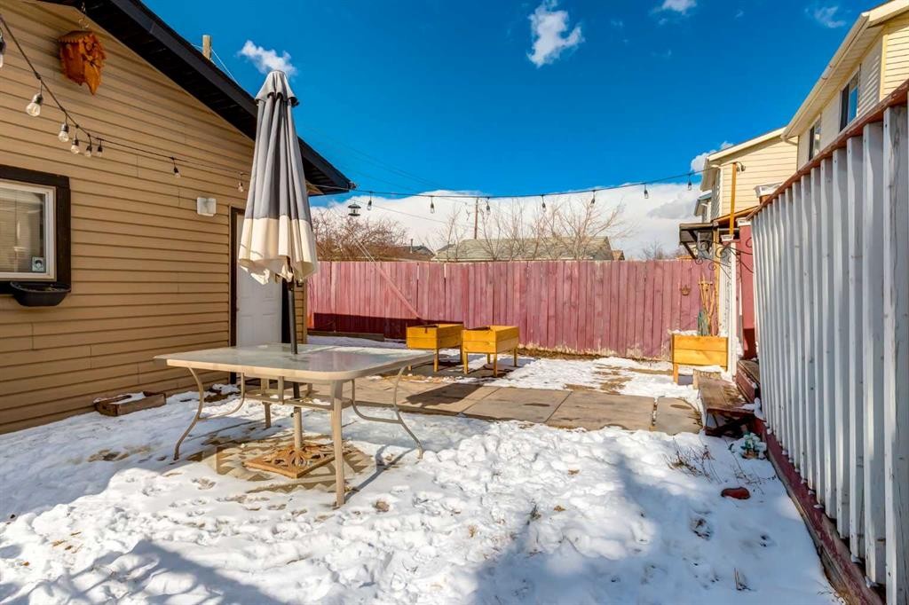 955 Erin Woods Drive Se, Calgary, AB - Outdoor With Deck Patio Veranda