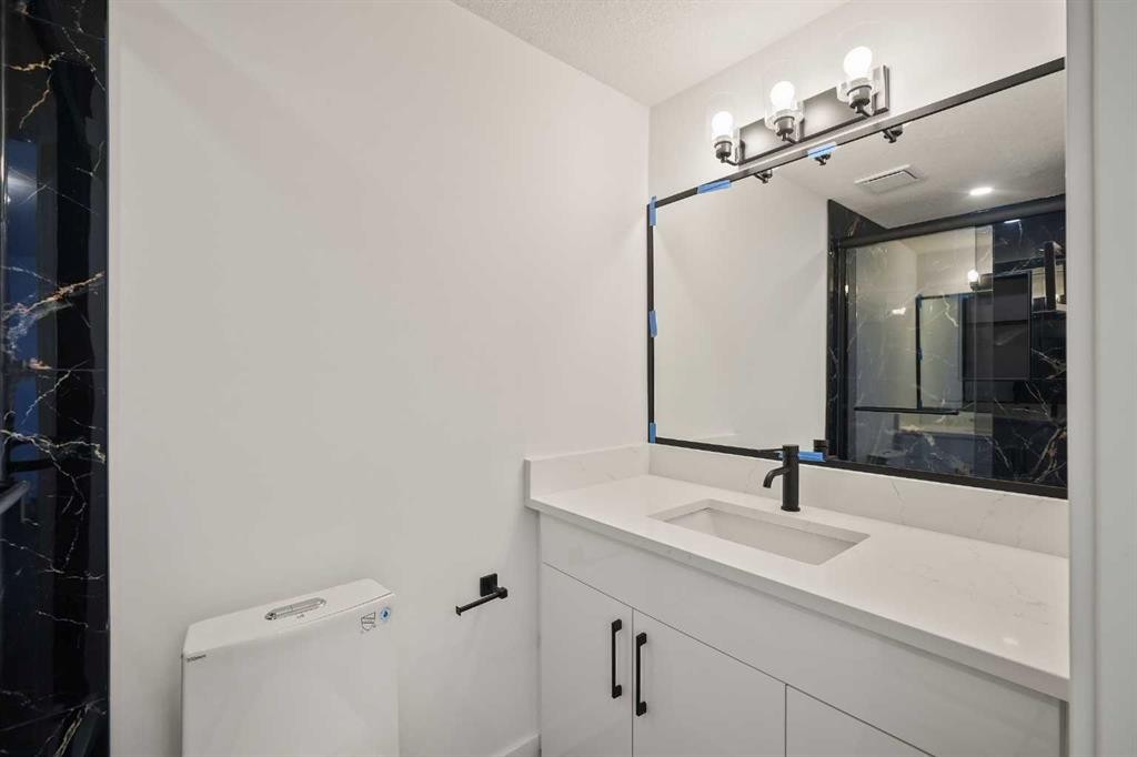 6404 24 Avenue Ne, Calgary, AB - Indoor